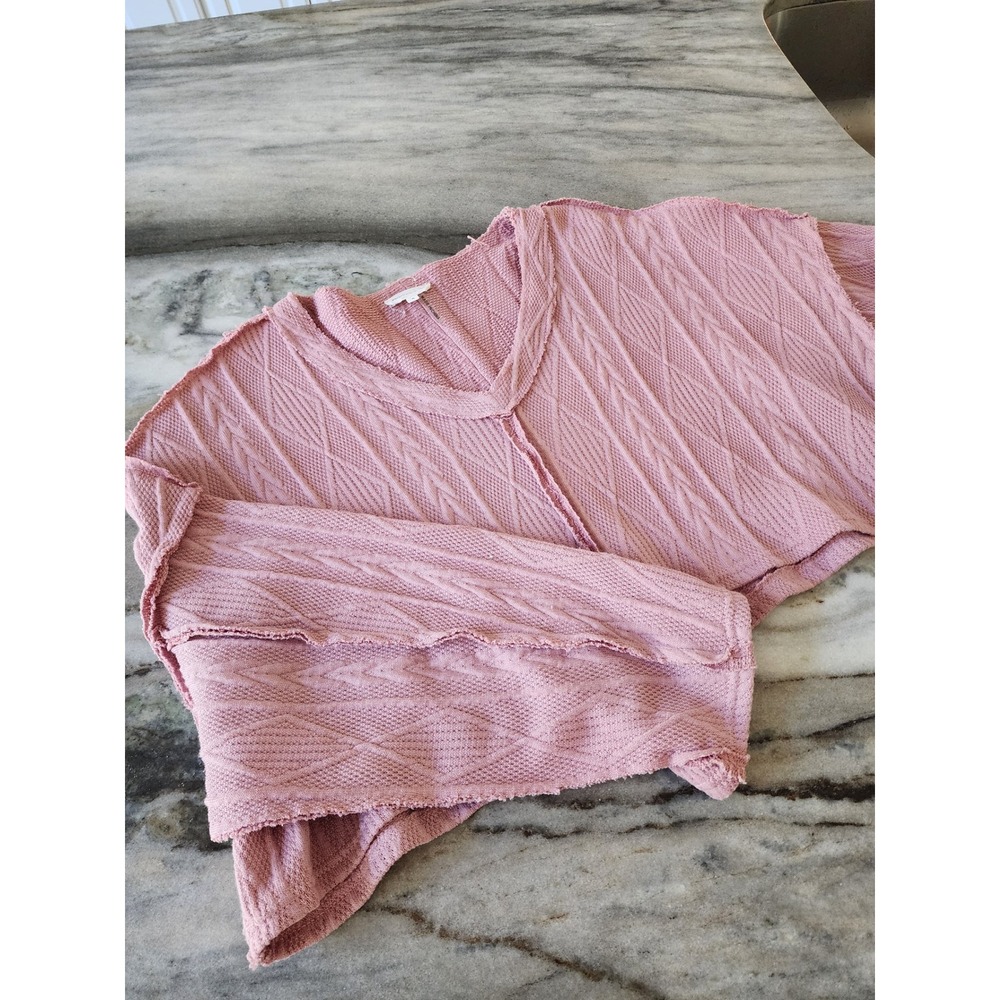 Boutique Womens Pink Cable Knit Raw Seam V-Neck Cropped Sweater Small